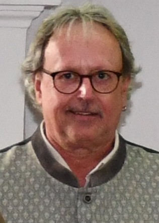 Thomas Schopf als Edi Gumpfinger, Verehrer von Amalie